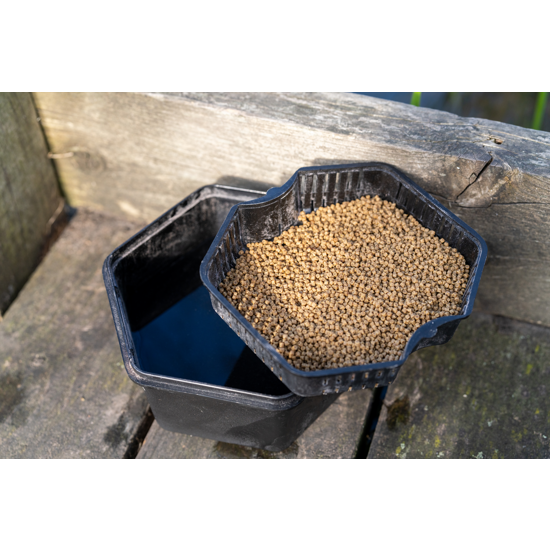 Cutie momeala Zebco - Secure-Lock Bait Box and Sieve 2.0L